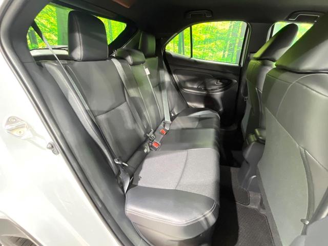 ヤリスクロス ハイブリッドＺ　禁煙車　全周囲カメラ　衝突軽減装置　２トーン　ディスプレイオーディオ　ＥＴＣ　Ｂｌｕｅｔｏｏｔｈ　フルセグ　ドラレコ　スマートキー　シートヒーター　電動シート　ステアリングヒーター　ＬＥＤヘッドライト（9枚目）