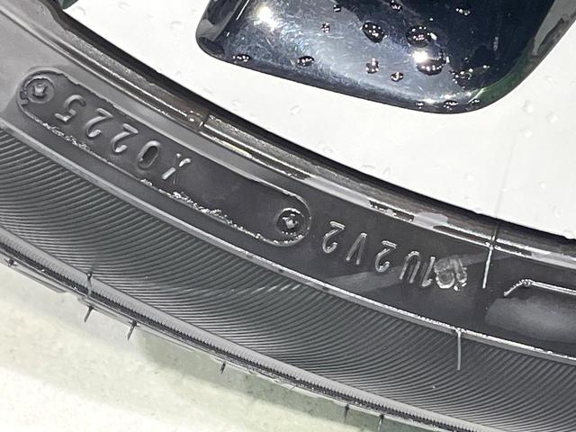 ヤリスクロス ハイブリッドＺ　禁煙車　全周囲カメラ　衝突軽減装置　２トーン　ディスプレイオーディオ　ＥＴＣ　Ｂｌｕｅｔｏｏｔｈ　フルセグ　ドラレコ　スマートキー　シートヒーター　電動シート　ステアリングヒーター　ＬＥＤヘッドライト（33枚目）