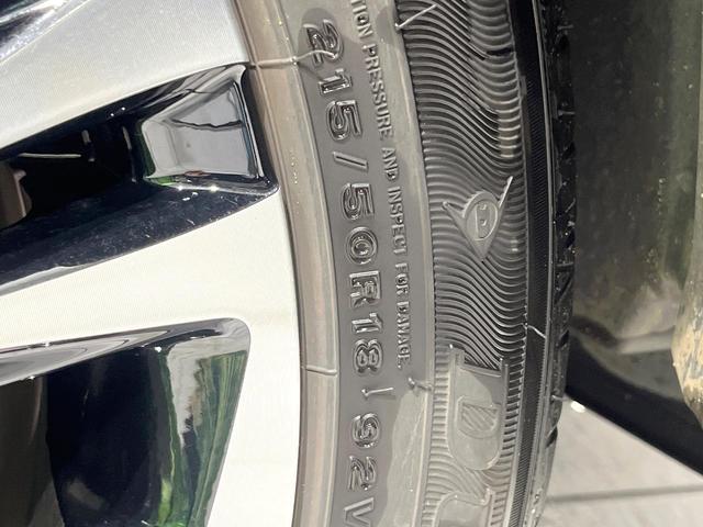 ヤリスクロス ハイブリッドＺ　禁煙車　全周囲カメラ　衝突軽減装置　２トーン　ディスプレイオーディオ　ＥＴＣ　Ｂｌｕｅｔｏｏｔｈ　フルセグ　ドラレコ　スマートキー　シートヒーター　電動シート　ステアリングヒーター　ＬＥＤヘッドライト（34枚目）