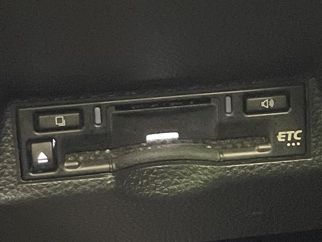 ヤリスクロス ハイブリッドＺ　禁煙車　全周囲カメラ　衝突軽減装置　２トーン　ディスプレイオーディオ　ＥＴＣ　Ｂｌｕｅｔｏｏｔｈ　フルセグ　ドラレコ　スマートキー　シートヒーター　電動シート　ステアリングヒーター　ＬＥＤヘッドライト（39枚目）