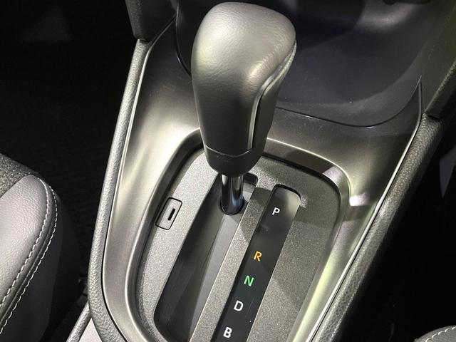 ヤリスクロス ハイブリッドＺ　禁煙車　全周囲カメラ　衝突軽減装置　２トーン　ディスプレイオーディオ　ＥＴＣ　Ｂｌｕｅｔｏｏｔｈ　フルセグ　ドラレコ　スマートキー　シートヒーター　電動シート　ステアリングヒーター　ＬＥＤヘッドライト（55枚目）