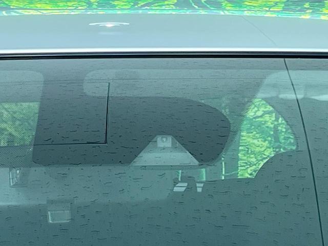 �y�G�}�[�W�F���V�[�u���[�L�z���s���ɑO���̎ԗ�����F�����A�Փ˂������Ȏ��͌x��ƃu���[�L�ŏՓˉ���Ɣ�Q�y�����A�V�X�g�B�����S�Ƀh���C�u�����y���݂��������܂��B