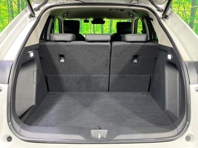 ヴェゼル ｅ：ＨＥＶ　Ｚ　禁煙車　純正９型ナビ　衝突軽減　バックカメラ　レーダークルーズ　ステアリングヒーター　ＥＴＣ　ドラレコ　シートヒーター　電動リアゲート　クリアランスソナー　オートハイビーム　置くだけ充電　スマートキー（32枚目）