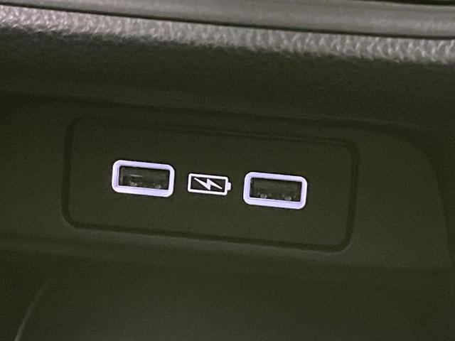 ヴェゼル ｅ：ＨＥＶ　Ｚ　禁煙車　純正９型ナビ　衝突軽減　バックカメラ　レーダークルーズ　ステアリングヒーター　ＥＴＣ　ドラレコ　シートヒーター　電動リアゲート　クリアランスソナー　オートハイビーム　置くだけ充電　スマートキー（37枚目）