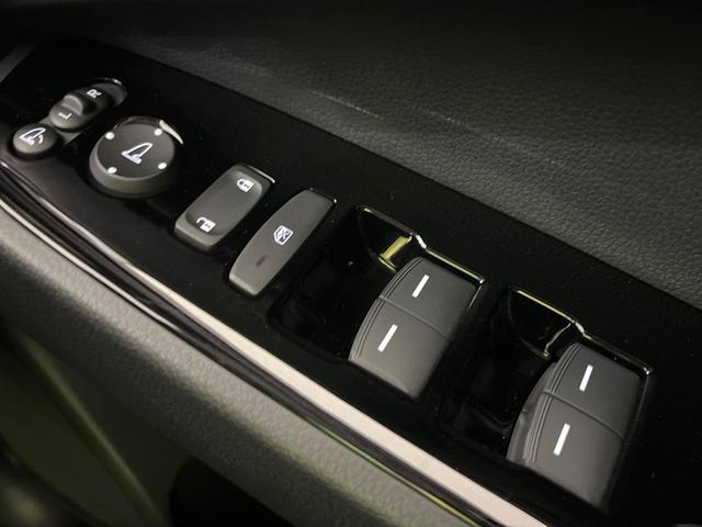 ヴェゼル ｅ：ＨＥＶ　Ｚ　禁煙車　純正９型ナビ　衝突軽減　バックカメラ　レーダークルーズ　ステアリングヒーター　ＥＴＣ　ドラレコ　シートヒーター　電動リアゲート　クリアランスソナー　オートハイビーム　置くだけ充電　スマートキー（39枚目）