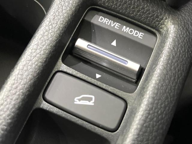 ヴェゼル ｅ：ＨＥＶ　Ｚ　禁煙車　純正９型ナビ　衝突軽減　バックカメラ　レーダークルーズ　ステアリングヒーター　ＥＴＣ　ドラレコ　シートヒーター　電動リアゲート　クリアランスソナー　オートハイビーム　置くだけ充電　スマートキー（57枚目）