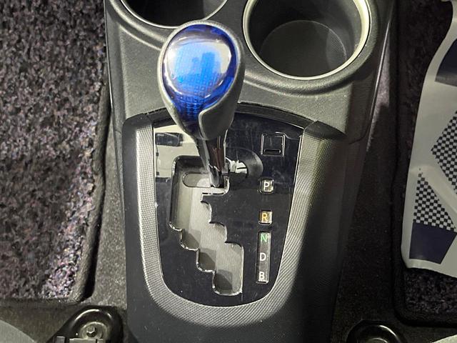 アクア Ｇ　禁煙車　ＳＤナビ　バックカメラ　衝突軽減装置　ＬＥＤヘッド　ＬＥＤフォグ　ＥＴＣ　ドラレコ　Ｂｌｕｅｔｏｏｔｈ　オートハイビーム　スマートキー　ステアリングスイッチ　オートエアコン　オートライト　ＣＤ（51枚目）