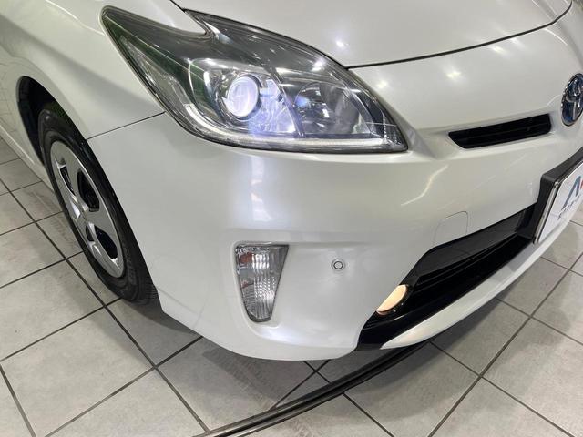 プリウス Ｓ　禁煙車　純正ＳＤナビ　コーナーセンサー　ＥＴＣ　Ｂｌｕｅｔｏｏｔｈ　フルセグ　ドラレコ　スマートキー　ＨＩＤヘッド　ＨＩＤフォグ　１５インチアルミホイール　電動格納ミラー　オートエアコン（12枚目）