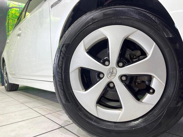 プリウス Ｓ　禁煙車　純正ＳＤナビ　コーナーセンサー　ＥＴＣ　Ｂｌｕｅｔｏｏｔｈ　フルセグ　ドラレコ　スマートキー　ＨＩＤヘッド　ＨＩＤフォグ　１５インチアルミホイール　電動格納ミラー　オートエアコン（13枚目）