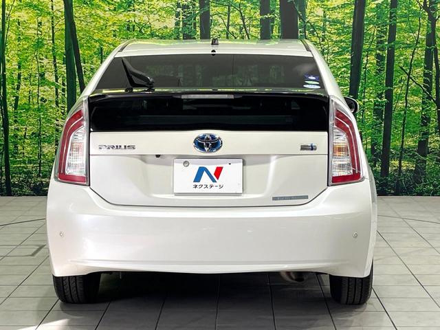 プリウス Ｓ　禁煙車　純正ＳＤナビ　コーナーセンサー　ＥＴＣ　Ｂｌｕｅｔｏｏｔｈ　フルセグ　ドラレコ　スマートキー　ＨＩＤヘッド　ＨＩＤフォグ　１５インチアルミホイール　電動格納ミラー　オートエアコン（15枚目）