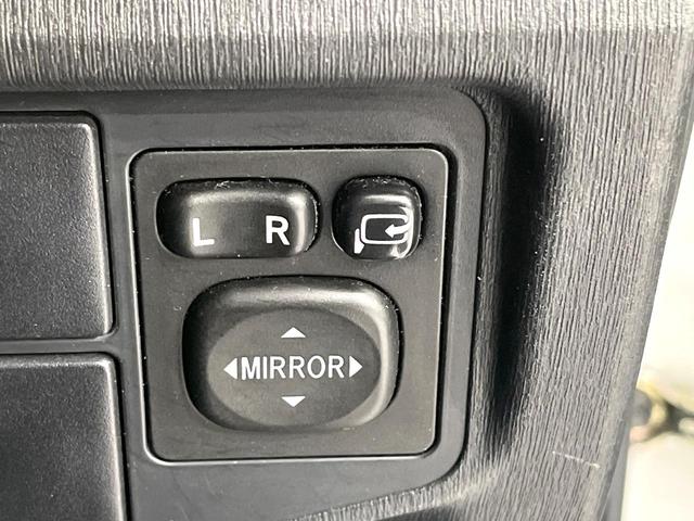プリウス Ｓ　禁煙車　純正ＳＤナビ　コーナーセンサー　ＥＴＣ　Ｂｌｕｅｔｏｏｔｈ　フルセグ　ドラレコ　スマートキー　ＨＩＤヘッド　ＨＩＤフォグ　１５インチアルミホイール　電動格納ミラー　オートエアコン（37枚目）