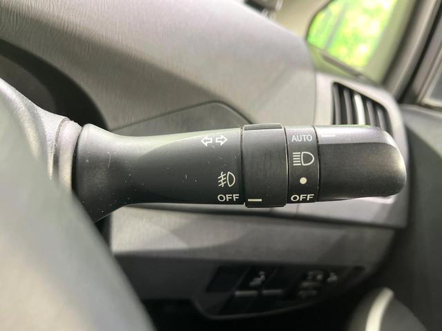プリウス Ｓ　禁煙車　純正ＳＤナビ　コーナーセンサー　ＥＴＣ　Ｂｌｕｅｔｏｏｔｈ　フルセグ　ドラレコ　スマートキー　ＨＩＤヘッド　ＨＩＤフォグ　１５インチアルミホイール　電動格納ミラー　オートエアコン（41枚目）