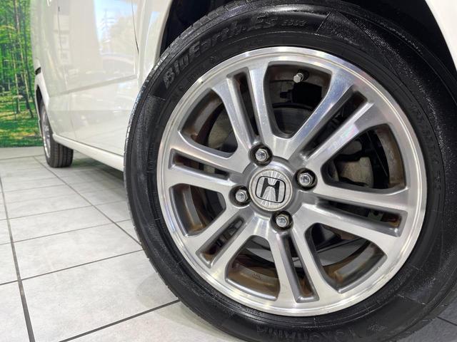 �y�����P�S�C���`�A���~�z�C�[���z�O�ςɃ}�b�`���������A���~�z�C�[���𑕒����Ă���܂��B�e��ЊO�A���~�z�C�[����A�X�^�b�h���X�^�C�����戵�����Ă���܂��B���񂲑��k����������