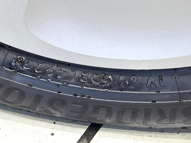 Ｎ－ＯＮＥ Ｇ・Ｌパッケージ　禁煙車　スマートキー　ＨＩＤヘッド　ＥＴＣ　オートライト　オートエアコン　電動格納ミラー　アイドリングストップ　シートリフター　プライバシーガラス　ドアバイザー（31枚目）