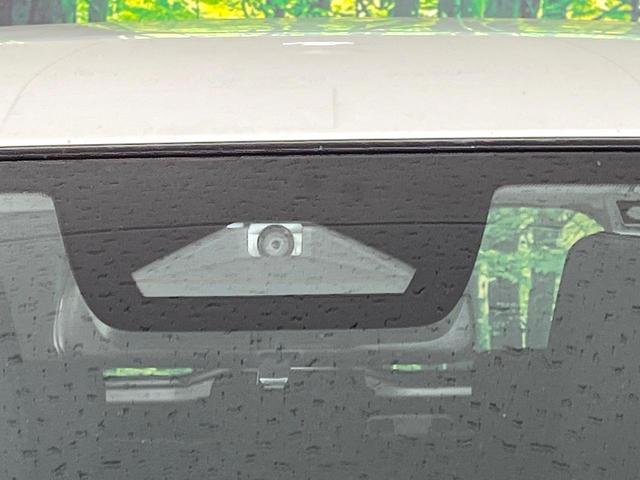 スイフト ＸＧ　禁煙車　ＳＤナビ　バックカメラ　衝突軽減装置　レーダークルーズ　ＥＴＣ　Ｂｌｕｅｔｏｏｔｈ　コーナーセンサー　スマートキー　シートヒーター　ＬＥＤヘッド　ブラインドスポットモニター（4枚目）