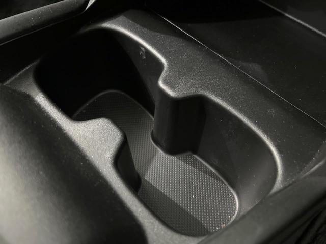 スイフト ＸＧ　禁煙車　ＳＤナビ　バックカメラ　衝突軽減装置　レーダークルーズ　ＥＴＣ　Ｂｌｕｅｔｏｏｔｈ　コーナーセンサー　スマートキー　シートヒーター　ＬＥＤヘッド　ブラインドスポットモニター（50枚目）