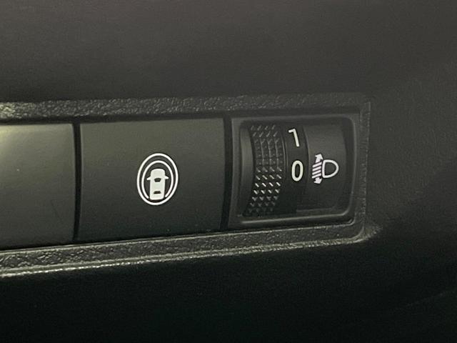 ノート Ｘ　禁煙車　ＳＤナビ　バックカメラ　衝突軽減装置　コーナーセンサー　ＥＴＣ　Ｂｌｕｅｔｏｏｔｈ　スマートキー　ＬＥＤヘッド　レーンアシスト　オートマチックハイビーム　ステアリングスイッチ　オートエアコン（38枚目）