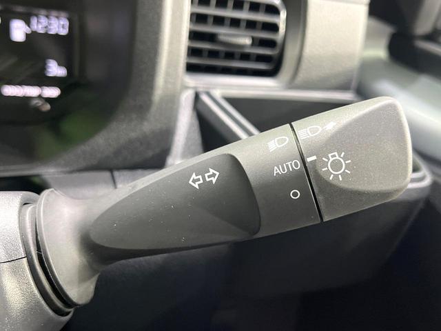 ハイゼットトラック スタンダード　禁煙車　４ＷＤ　衝突被害軽減システム　コーナーセンサー　スマートキー　レーンアシスト　オートマチックハイビーム　クリアランスソナー　先行車発進お知らせ装置　オートライト　パワーウィンドウ　荷台ステップ（32枚目）