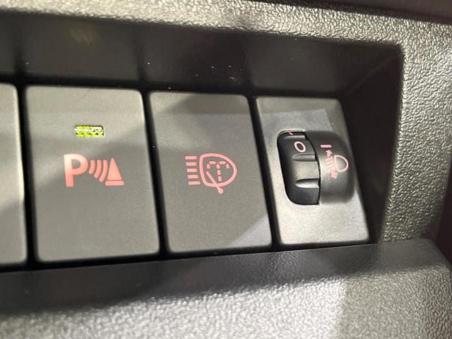 ジムニー ＸＣ　４ＷＤ　届出済未使用車　衝突軽減装置　レーダークルーズ　シートヒーター　クリアランスソナー　ＬＥＤヘッド　フォグライト　純正１６インチアルミ　スマートキー　ステアリングスイッチ　電動格納ミラー（7枚目）