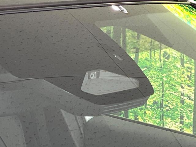 �y�g���^�Z�[�t�e�B�Z���X�z���s���ɑO���̎ԗ�����F�����A�Փ˂������Ȏ��͌x��ƃu���[�L�ŏՓˉ���Ɣ�Q�y�����A�V�X�g�B�����S�Ƀh���C�u�����y���݂��������܂��B