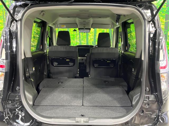 ���i�̂���������ʋ΁A���}���ɏ\���ȉ׎��X�y�[�X���m�ۂ��Ă���܂��B�Z�J���h�V�[�g��|���ƁA�傫�ȉו��̐ύڂ��\�ł���