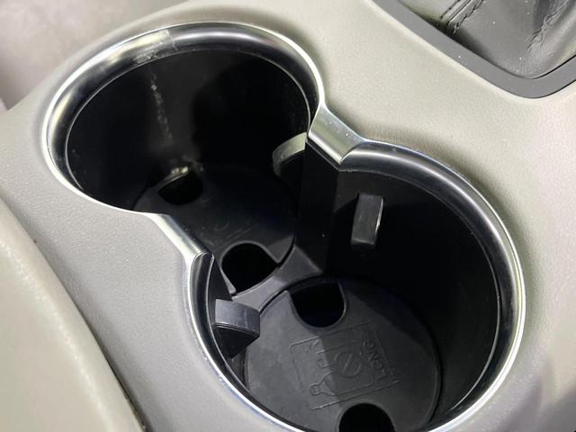 ハリアーハイブリッド Ｇ　禁煙車　純正８型ディスプレイオーディオ　バックカメラ　衝突軽減装置　レーダークルーズ　デジタルインナーミラー　パワーバックドア　パワーシート　ＬＥＤヘッド　オートハイビーム　ＥＴＣ　ドラレコ（52枚目）