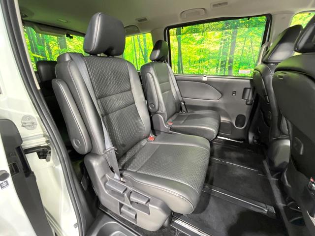 セレナ ｅ－パワー　ハイウェイスターＶ　禁煙車　後席モニター　純正１０型ナビ　全周囲カメラ　衝突軽減装置　プロパイロット　両側電動スライド　ＥＴＣ　デジタルインナーミラー　ブレーキホールド　ＬＥＤヘッド　ＬＥＤフォグ　オートエアコン（9枚目）