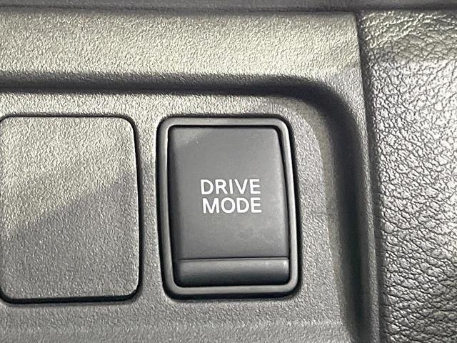 セレナ ｅ－パワー　ハイウェイスターＶ　禁煙車　後席モニター　純正１０型ナビ　全周囲カメラ　衝突軽減装置　プロパイロット　両側電動スライド　ＥＴＣ　デジタルインナーミラー　ブレーキホールド　ＬＥＤヘッド　ＬＥＤフォグ　オートエアコン（46枚目）