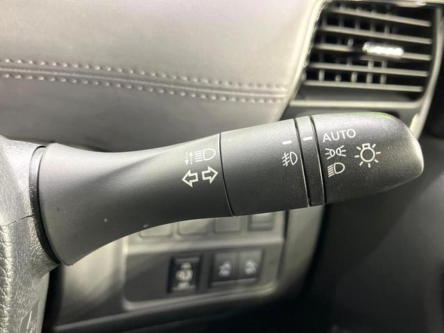 セレナ ｅ－パワー　ハイウェイスターＶ　禁煙車　後席モニター　純正１０型ナビ　全周囲カメラ　衝突軽減装置　プロパイロット　両側電動スライド　ＥＴＣ　デジタルインナーミラー　ブレーキホールド　ＬＥＤヘッド　ＬＥＤフォグ　オートエアコン（51枚目）