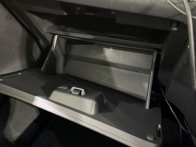 セレナ ｅ－パワー　ハイウェイスターＶ　禁煙車　後席モニター　純正１０型ナビ　全周囲カメラ　衝突軽減装置　プロパイロット　両側電動スライド　ＥＴＣ　デジタルインナーミラー　ブレーキホールド　ＬＥＤヘッド　ＬＥＤフォグ　オートエアコン（65枚目）