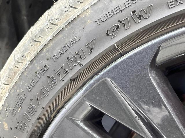 カローラツーリング ハイブリッド　ダブルバイビー　禁煙車　純正８インチディスプレイオーディオ　バックカメラ　衝突被害軽減システム　レーダークルーズ　ハーフレザーシート　ドラレコ　コーナーセンサー　スマートキー　ＬＥＤヘッド　ＥＴＣ　オートハイビーム（29枚目）