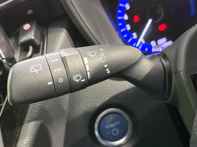 カローラツーリング ハイブリッド　ダブルバイビー　禁煙車　純正８インチディスプレイオーディオ　バックカメラ　衝突被害軽減システム　レーダークルーズ　ハーフレザーシート　ドラレコ　コーナーセンサー　スマートキー　ＬＥＤヘッド　ＥＴＣ　オートハイビーム（36枚目）