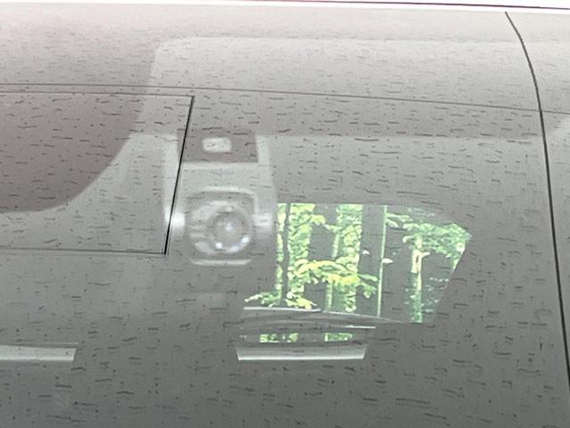 カローラツーリング ハイブリッド　ダブルバイビー　禁煙車　純正８インチディスプレイオーディオ　バックカメラ　衝突被害軽減システム　レーダークルーズ　ハーフレザーシート　ドラレコ　コーナーセンサー　スマートキー　ＬＥＤヘッド　ＥＴＣ　オートハイビーム（57枚目）