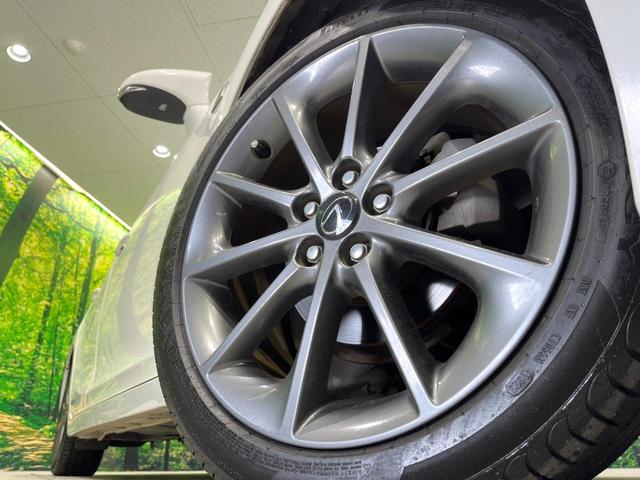 �y�����P�V�C���`�A���~�z�C�[���z�O�ςɃ}�b�`���������A���~�z�C�[���𑕒����Ă���܂��B�e��ЊO�A���~�z�C�[����A�X�^�b�h���X�^�C�����戵�����Ă���܂��B���񂲑��k����������