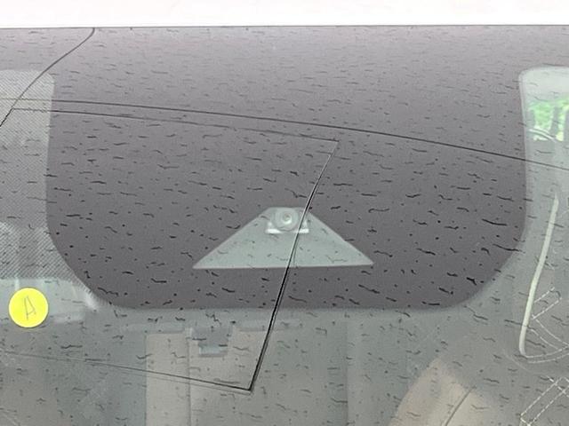 �y�C���e���W�F���g�G�}�[�W�F���V�[�u���[�L�z�t�����g�J�����őO���̎ԗ�����s�҂����m�B�Փ˂������Ȏ��͏Փ˔�Q�y���u���[�L���쓮�A�Փˉ�����T�|�[�g�B�����S�Ƀh���C�u�����y���݂��������܂��B