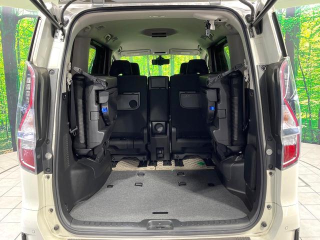 セレナ ハイウェイスターV 衝突被害軽減システム 両側電動スライド 9型SDナビ 全周囲カメラ プロパイロット レーダークルーズ 禁煙車 コーナーセンサー スマートキー LEDヘッド ビルトインETC 純正16インチアルミ(11枚目)