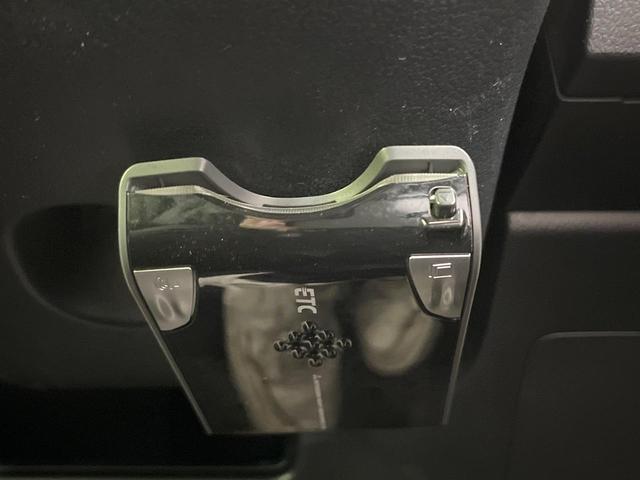 Ｎ－ＢＯＸカスタム Ｇ・Ｌパッケージ　禁煙車　ＳＤナビ　バックカメラ　ドラレコ　ＨＩＤヘッド　ＥＴＣ　純正１４インチアルミ　オートエアコン　Ｂｌｕｅｔｏｏｔｈ　ＤＶＤ再生　フルセグ　ＨＩＤフォグ　プライバシーガラス　ドアバイザー（7枚目）