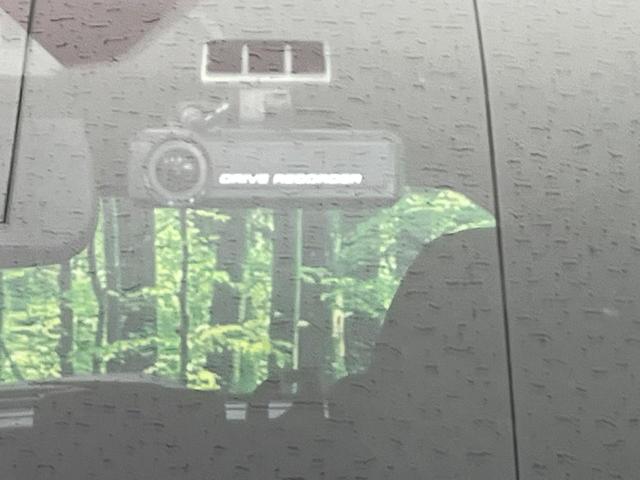 ノート X 禁煙車 純正ナビ バックカメラ 衝突軽減 ETC ドラレコ Bluetooth オートライト 車線逸脱警報 スマートキー 電動格納ミラー プライバシーガラス 盗難防止システム ヘッドライトレベライザー(6枚目)