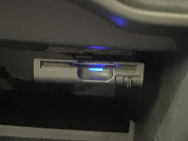 ノート X 禁煙車 純正ナビ バックカメラ 衝突軽減 ETC ドラレコ Bluetooth オートライト 車線逸脱警報 スマートキー 電動格納ミラー プライバシーガラス 盗難防止システム ヘッドライトレベライザー(7枚目)