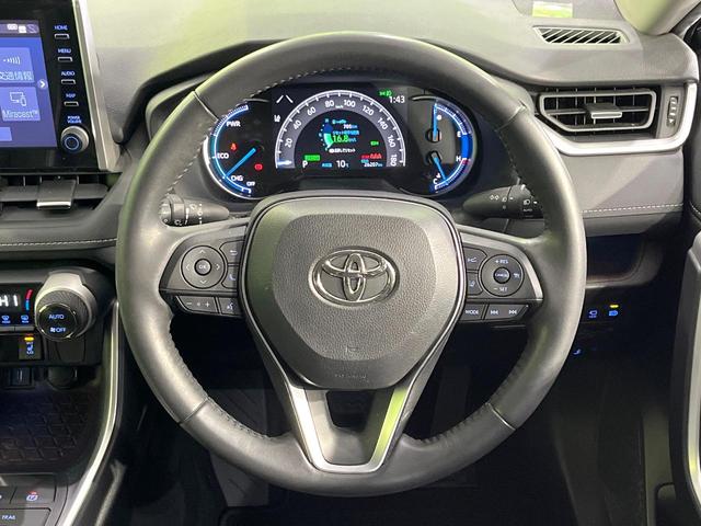 ＲＡＶ４ ハイブリッドＧ　４ＷＤ　禁煙車　純正９型ディスプレイオーディオ　全周囲カメラ　衝突軽減装置　レーダークルーズ　ステアリングヒーター　シートヒーター　シートメモリー　パワーバックドア　ＬＥＤヘッド　オートハイビーム（11枚目）