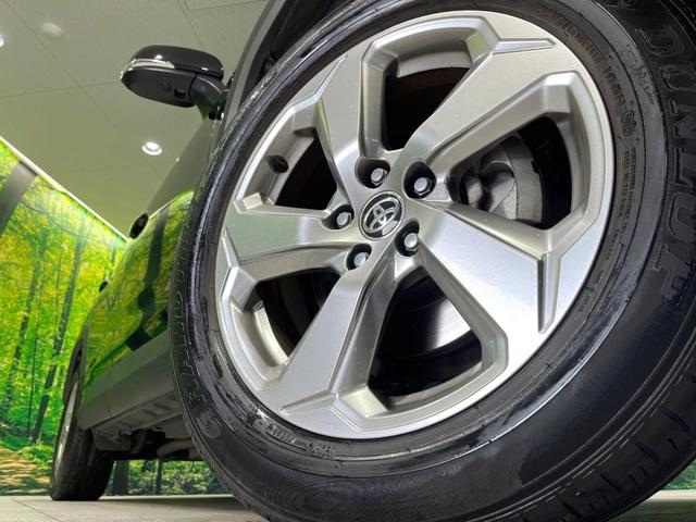 ＲＡＶ４ ハイブリッドＧ　４ＷＤ　禁煙車　純正９型ディスプレイオーディオ　全周囲カメラ　衝突軽減装置　レーダークルーズ　ステアリングヒーター　シートヒーター　シートメモリー　パワーバックドア　ＬＥＤヘッド　オートハイビーム（13枚目）
