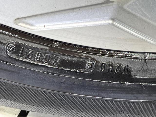 ＲＡＶ４ ハイブリッドＧ　４ＷＤ　禁煙車　純正９型ディスプレイオーディオ　全周囲カメラ　衝突軽減装置　レーダークルーズ　ステアリングヒーター　シートヒーター　シートメモリー　パワーバックドア　ＬＥＤヘッド　オートハイビーム（29枚目）