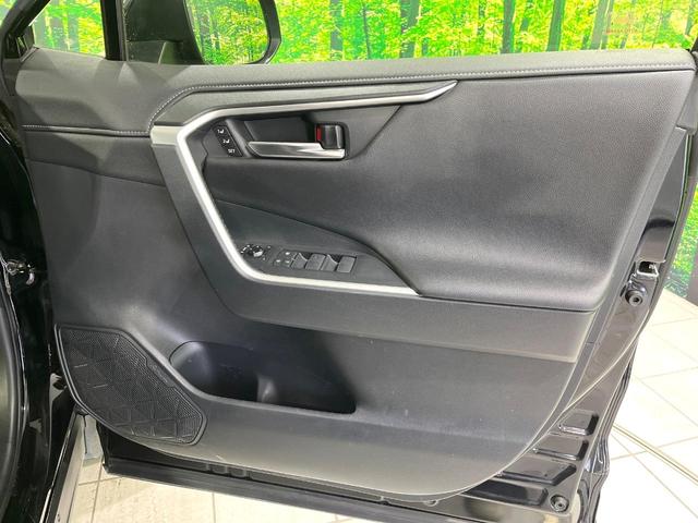 ＲＡＶ４ ハイブリッドＧ　４ＷＤ　禁煙車　純正９型ディスプレイオーディオ　全周囲カメラ　衝突軽減装置　レーダークルーズ　ステアリングヒーター　シートヒーター　シートメモリー　パワーバックドア　ＬＥＤヘッド　オートハイビーム（34枚目）