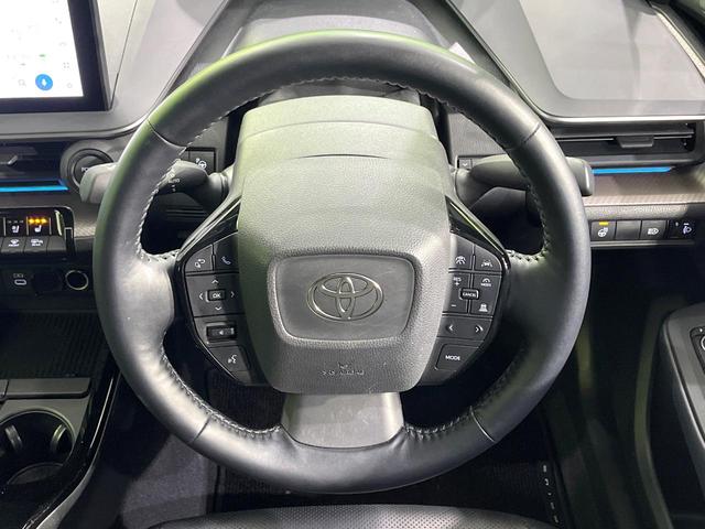 プリウス Z モデリスタエアロ ガラスルーフ 禁煙車 純正12.3型ディスプレイオーディオ 全周囲カメラ 衝突軽減 レーダークルーズ ブラインドスポットモニター シートエアコン LEDヘッド パワーバックドア(11枚目)