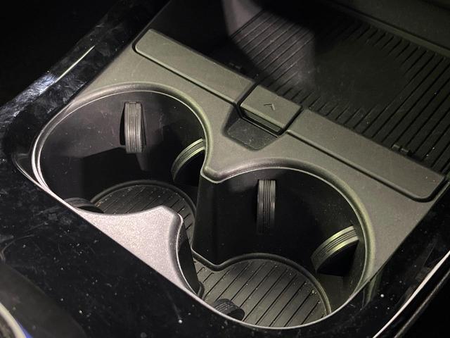 プリウス Z モデリスタエアロ ガラスルーフ 禁煙車 純正12.3型ディスプレイオーディオ 全周囲カメラ 衝突軽減 レーダークルーズ ブラインドスポットモニター シートエアコン LEDヘッド パワーバックドア(55枚目)