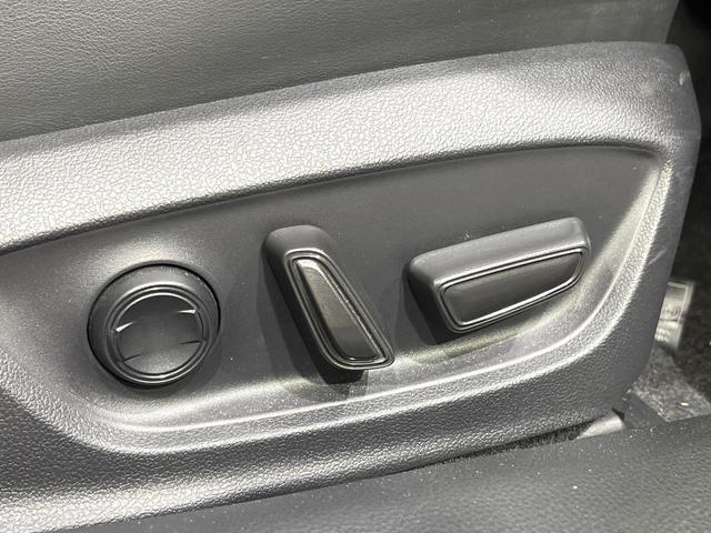 プリウス Z モデリスタエアロ ガラスルーフ 禁煙車 純正12.3型ディスプレイオーディオ 全周囲カメラ 衝突軽減 レーダークルーズ ブラインドスポットモニター シートエアコン LEDヘッド パワーバックドア(69枚目)