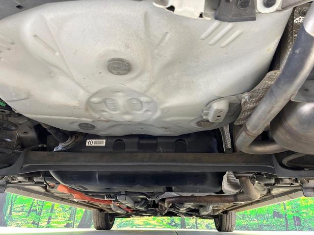 アクア Ｘ－アーバン　ソリッド　禁煙車　純正ＳＤナビ　バックカメラ　衝突軽減装置　ドラレコ　ＥＴＣ　ＬＥＤヘッド　純正１６インチアルミ　オートハイビーム　オートライト　オートエアコン　Ｂｌｕｅｔｏｏｔｈ　スマートキー　電動格納ミラー（19枚目）