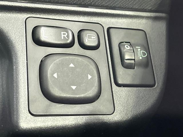 アクア Ｘ－アーバン　ソリッド　禁煙車　純正ＳＤナビ　バックカメラ　衝突軽減装置　ドラレコ　ＥＴＣ　ＬＥＤヘッド　純正１６インチアルミ　オートハイビーム　オートライト　オートエアコン　Ｂｌｕｅｔｏｏｔｈ　スマートキー　電動格納ミラー（50枚目）