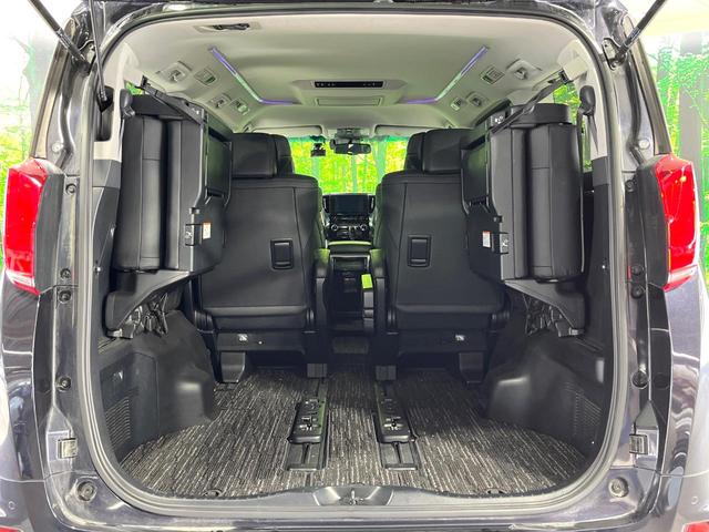 アルファード ２．５Ｓ　Ｃパッケージ　禁煙車　後席モニター　純正９型ナビ　バックカメラ　衝突軽減　レーダークルーズ　両側電動スライド　シートエアコン　ステアリングヒーター　パワーシート　パワーバックドア　ＬＥＤヘッド　ブレーキホールド（11枚目）