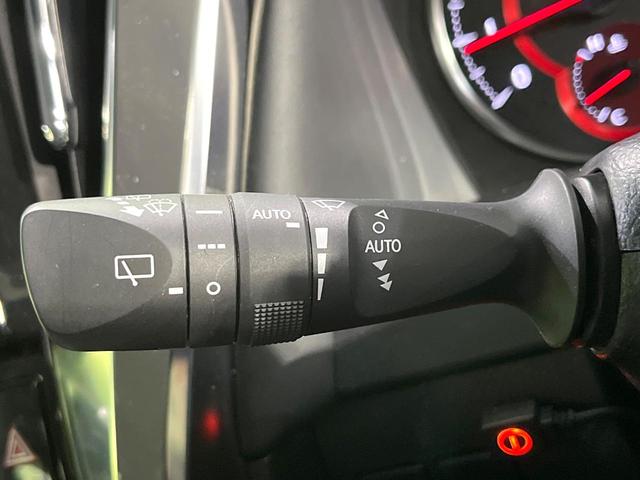 アルファード ２．５Ｓ　Ｃパッケージ　禁煙車　後席モニター　純正９型ナビ　バックカメラ　衝突軽減　レーダークルーズ　両側電動スライド　シートエアコン　ステアリングヒーター　パワーシート　パワーバックドア　ＬＥＤヘッド　ブレーキホールド（50枚目）